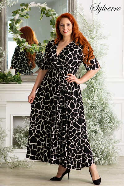 Dámske spoločenské šaty.